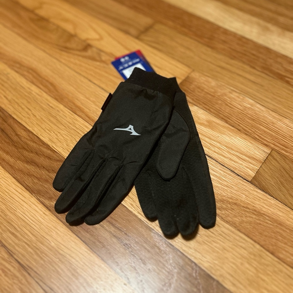 Mizuno black running gloves with tags